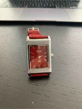 Vintage Seiko Reverso Frame Tank watch Red dial Silver bezel